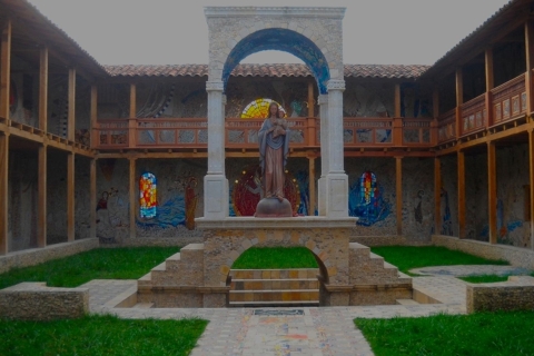 Van Cajamarca: Heiligdom van de kipVan Cajamarca: Heiligdom van de Kip