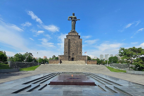 From Tbilisi: Armenia Day Trip with Sevanavank Monastery