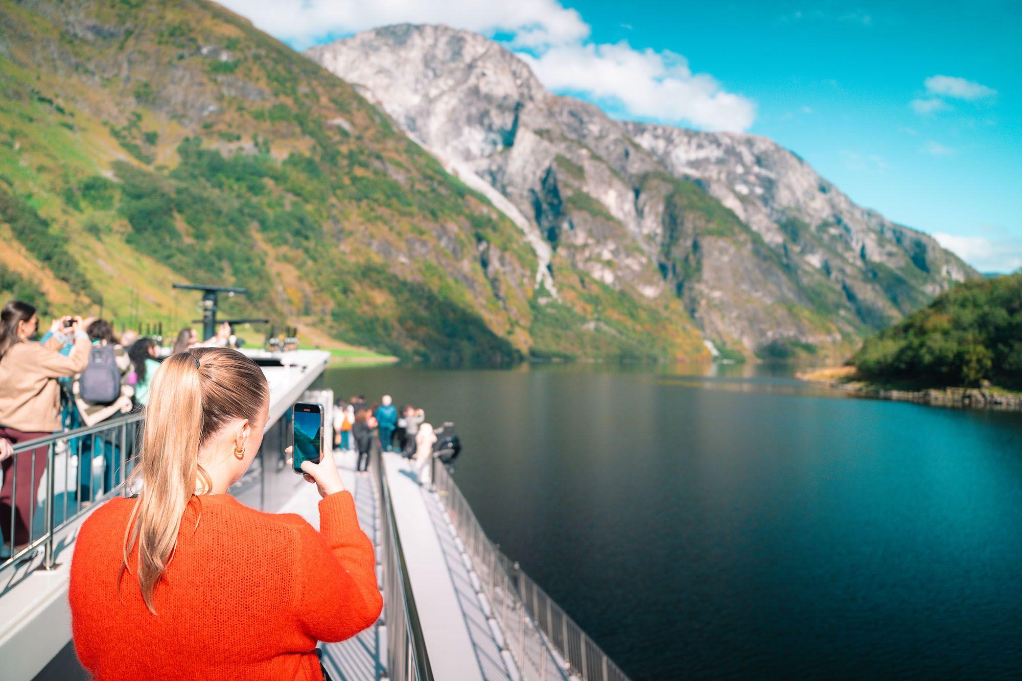 Bergen: Wikingerdorf & UNESCO-Fjord-Bootsfahrt ab Flåm