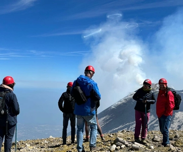 Mount Etna with pick-up and drop-off from Catania: 3000 meters with cable car and jeep