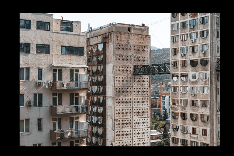 Tbilisi: Soviet Architecture Guided Tour with Transfers