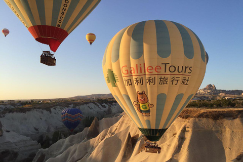 Cappadoce : Montgolfière au lever du soleil à GöremeCappadoce : Excursion en montgolfière au lever du soleil à Göreme avec collations