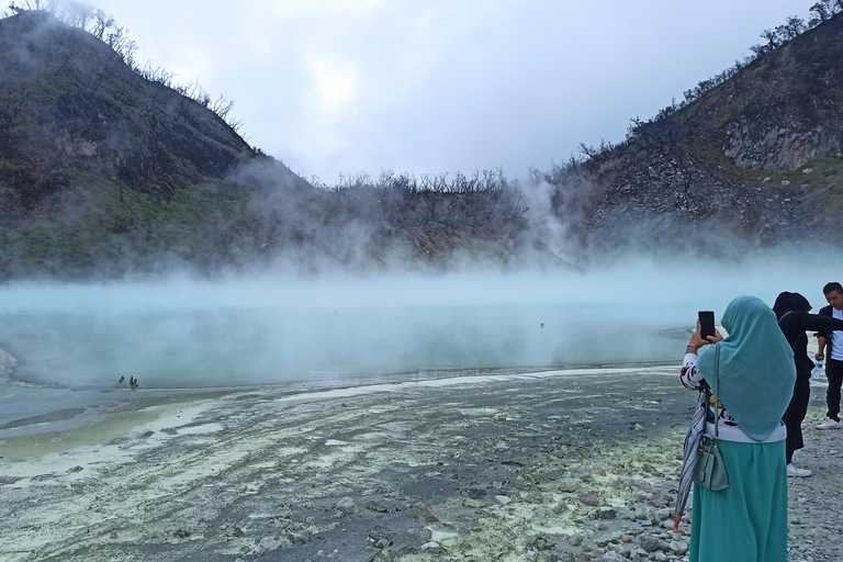 Vulcano, sorgenti calde, bagni di fango e tour del tè: tutto inclusoGiro aperto