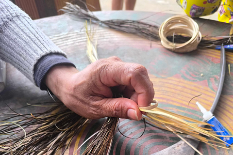 Phnom Penh: laboratorio di braccialetti e anelli in legno del monte KirirumPhnom Penh: Laboratorio di braccialetti e anelli in legno del monte Kirirum