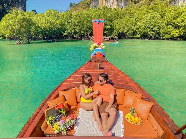 Krabi Hong Island by Luxury Vintage Boat
