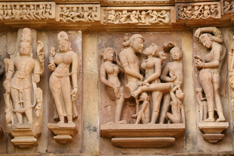 From Delhi: 4-Day Khajuraho Temples & Panna Tiger Safari
