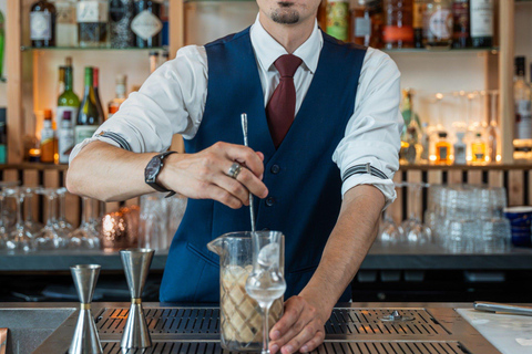 Cocktail classes with a professional (hands-on workshop) Cocktail class with a professional (hands-on workshop)