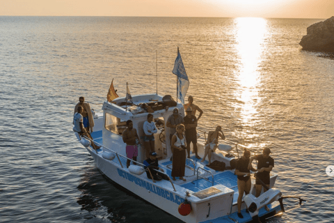 Puerto de Sóller: Excursión de snorkel con guía profesionalVisita matinal