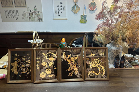 Shanghai: Create Your Own Gold Leaf Artwork Experience