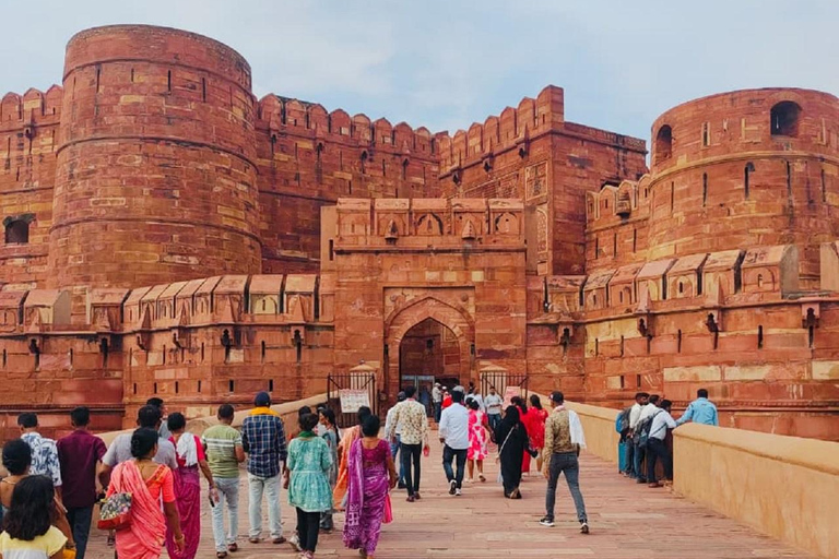 Agra: Private Taj Mahal Skip-the-Line Tour with Tickets Private Tour with Expert Guide only
