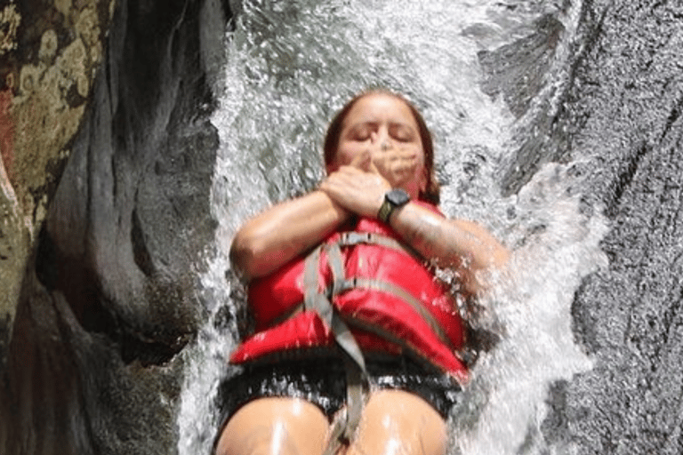 Visite d'une demi-journée au toboggan aquatique du Yunque (Self-Drive)