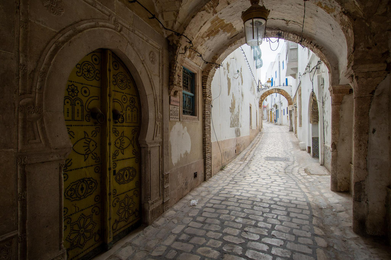 Tunis: Bardo Museum & Medina Storytelling Tour with Lunch