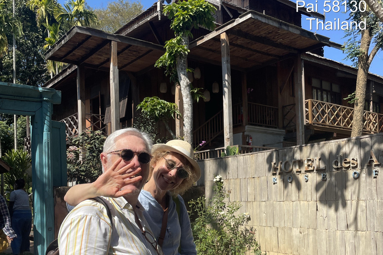 Traslado de carro particular de Chiang Rai para ou de Pai (Mae Hong Son)Pai (Mae Hong Son) para Chiang Rai, com devolução de 1 trajeto/carro SUV