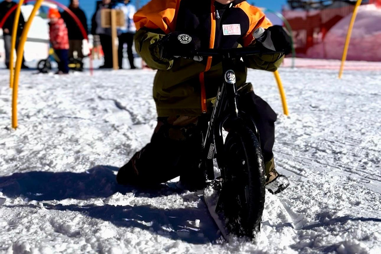 Nagoya: Takasu Snow Park Ski & Snowboard Day Trip Nagoya : Include bus fare & admission to "YUKINOS"