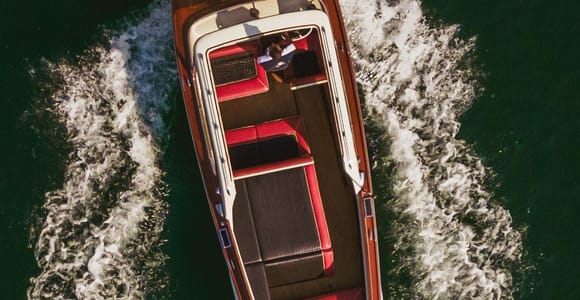 From Bellagio/Varenna: Private Wooden Boat Tour & Prosecco