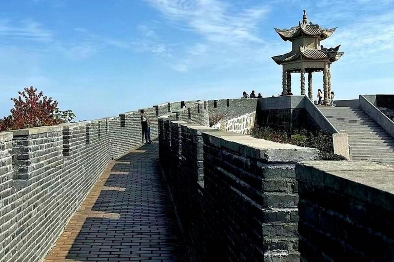 Shanghai: Yixing Little Great Wall Hike with Temple Visit private tour option