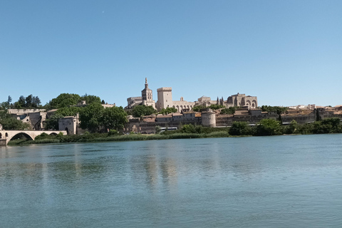 Avignon and Villeneuve Les Avignon: Electric bike tours VISIT AVIGNON, VILLENEUVE LES AVIGNON: MEDIAN PACKAGE 1 WITH RESTAURANT