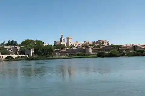 Avignon and Villeneuve Les Avignon: Electric bike tours
