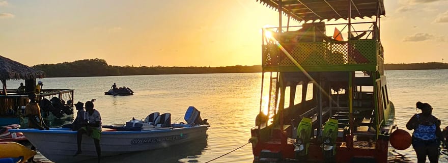 Tobago : Croisière Nylon Pool Rum Punch au coucher du soleil