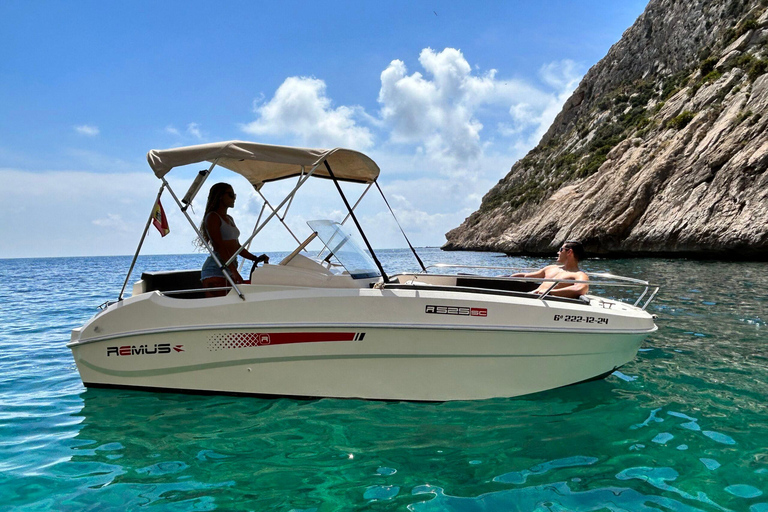 BOAT WITHOUT A LICENSE IN VALENCIA UNLICENSED BOAT IN VALENCIA