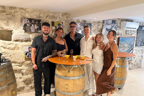 Aiguèze: Wine Tasting with Cold Cuts Platter Domaine Tour Paradis : Wine Tasting in Aiguèze