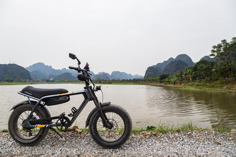 Tour in E-Bike di Ninh Binh - Paesaggi segreti di Tam Coc
