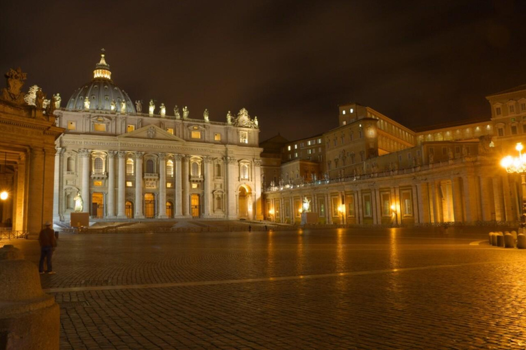 Roma de noche: 3 horas pequeño grupo de viajeRoma de noche: tour en grupo pequeño de 3 horas