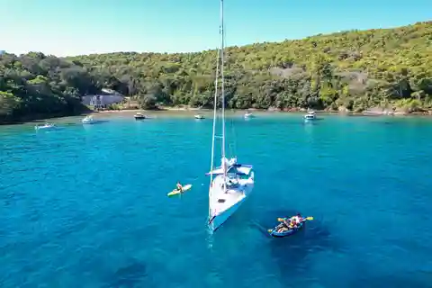 Zadar: Island cruise with drinks, snorkeling and kayaking