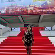 Cannes: Guided Shopping Tour with Pastry and Coffee