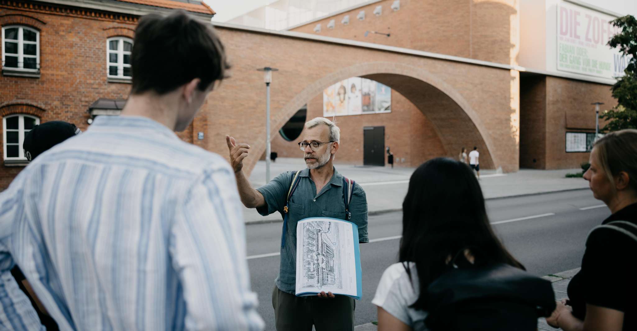 Hidden Architectural Gems of Munich (Max. 16 guests) photo 4