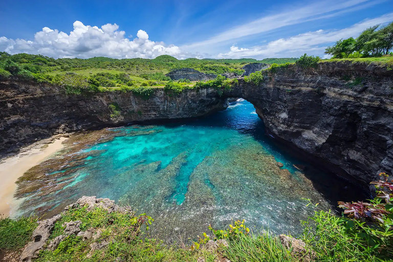 From Bali/Nusa Penida: Nusa Penida Island Tour w/Snorkeling Shared Boat Snorkeling: Hotel Transfer in Bali