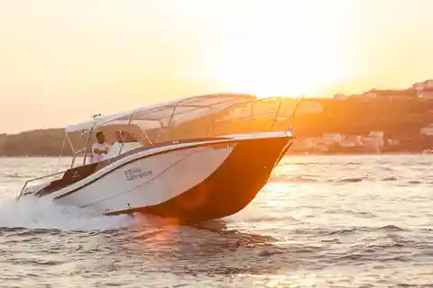 TROGIR: Blue Lagoon & 3 øer Halvdagstur med speedbåd
