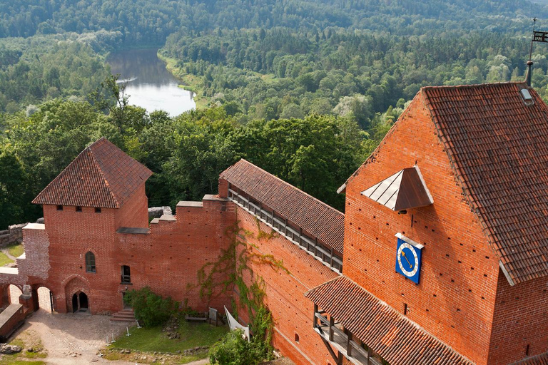 Au départ de Riga : visite de groupe à Sigulda et TuraidaVisite partagée de Sigulda et Turaida depuis Riga