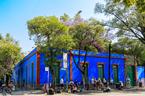 CDMX: Tour of Xochimilco and Coyoacán with option to visit the Frida Kahlo Museum Shared tour with visit to the Frida Kahlo Museum and traditional lunch