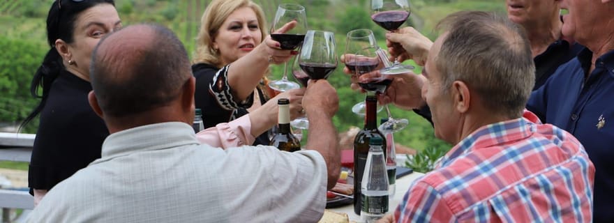 Berat 4x4 hors route et dégustation de vin dans les vignobles