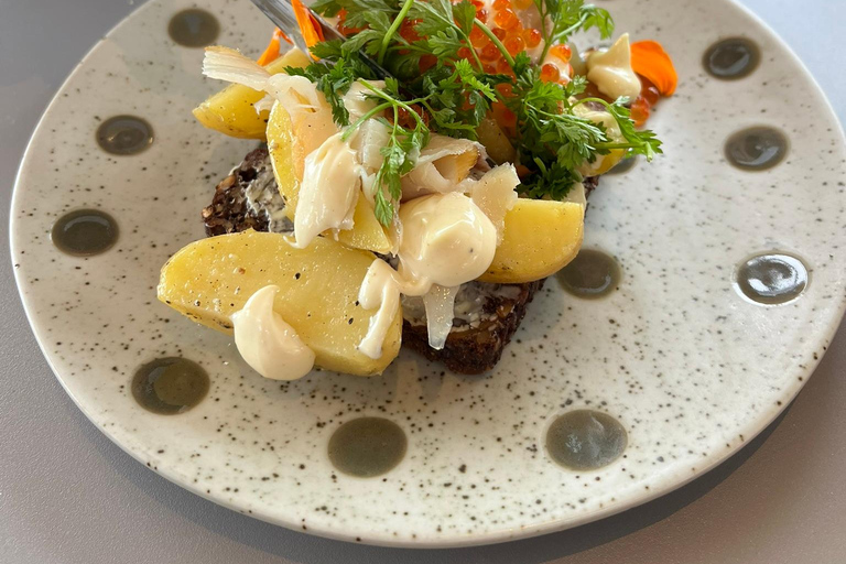 Copenhagen: Old Town, Hidden Gems & Local Pub Tour and Lunch