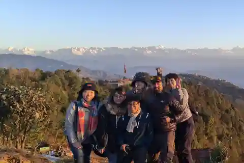Kathmandu: Alba di Nagarkot ed escursione al Changunarayan con pranzo