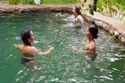 Puerto Escondido: Horseback Ride and Hot Springs Tour