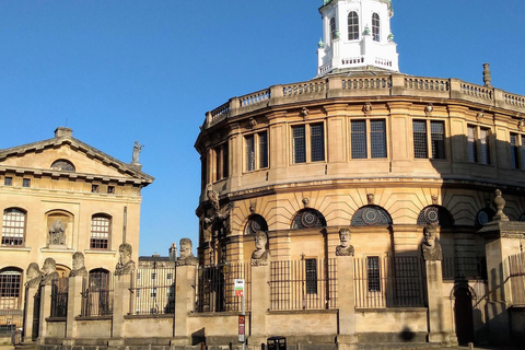 Oxford: Town & Gown Walking Tour in Spanish