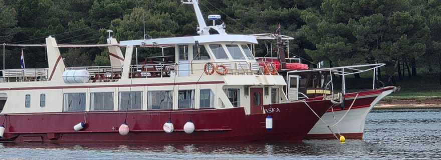 Medulin : sortie en bateau avec boissons et repas