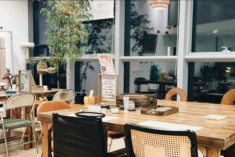 Guangzhou: Bamboo Weaving Workshop with Handmade Fan