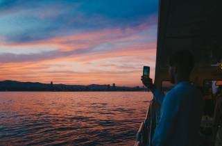 Barcelona: Bootsfahrt bei Sonnenuntergang