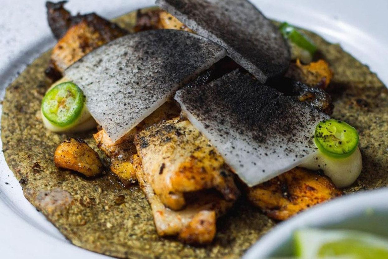 CDMX: Ruta nocturna de tacos y mezcal