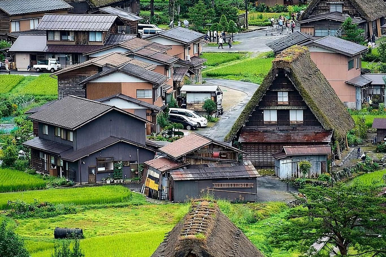 Kanazawa: Shirakawa-go & Takayama Private customize Day Trip