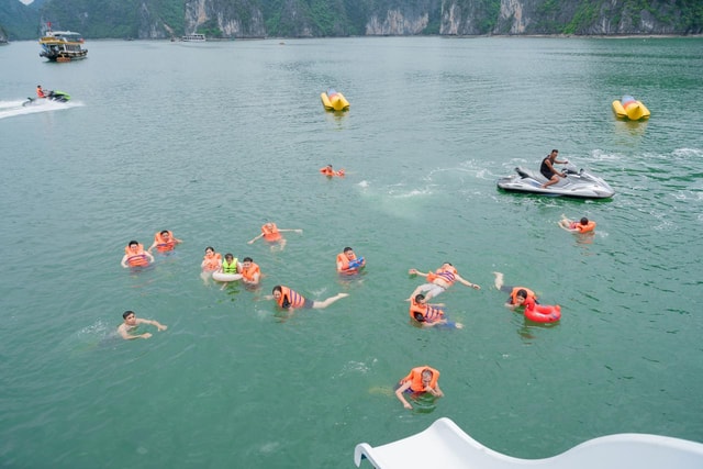 From Hanoi: Cat Ba Island and Lan Ha Bay Day Trip