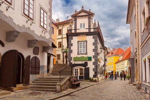 Bratislava: Slovakia Castle Photography Tour & Wine Tasting