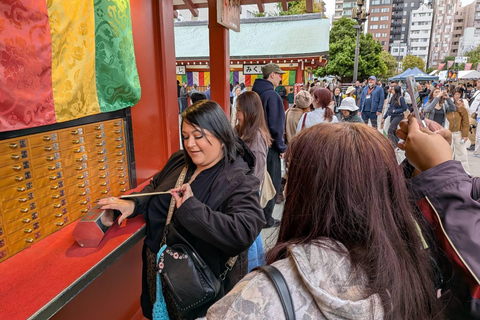 Tokyo: Fully Customizable Private Shopping Spree with Locals Tokyo: 2 Hour Private Customizable Tour with Pickup