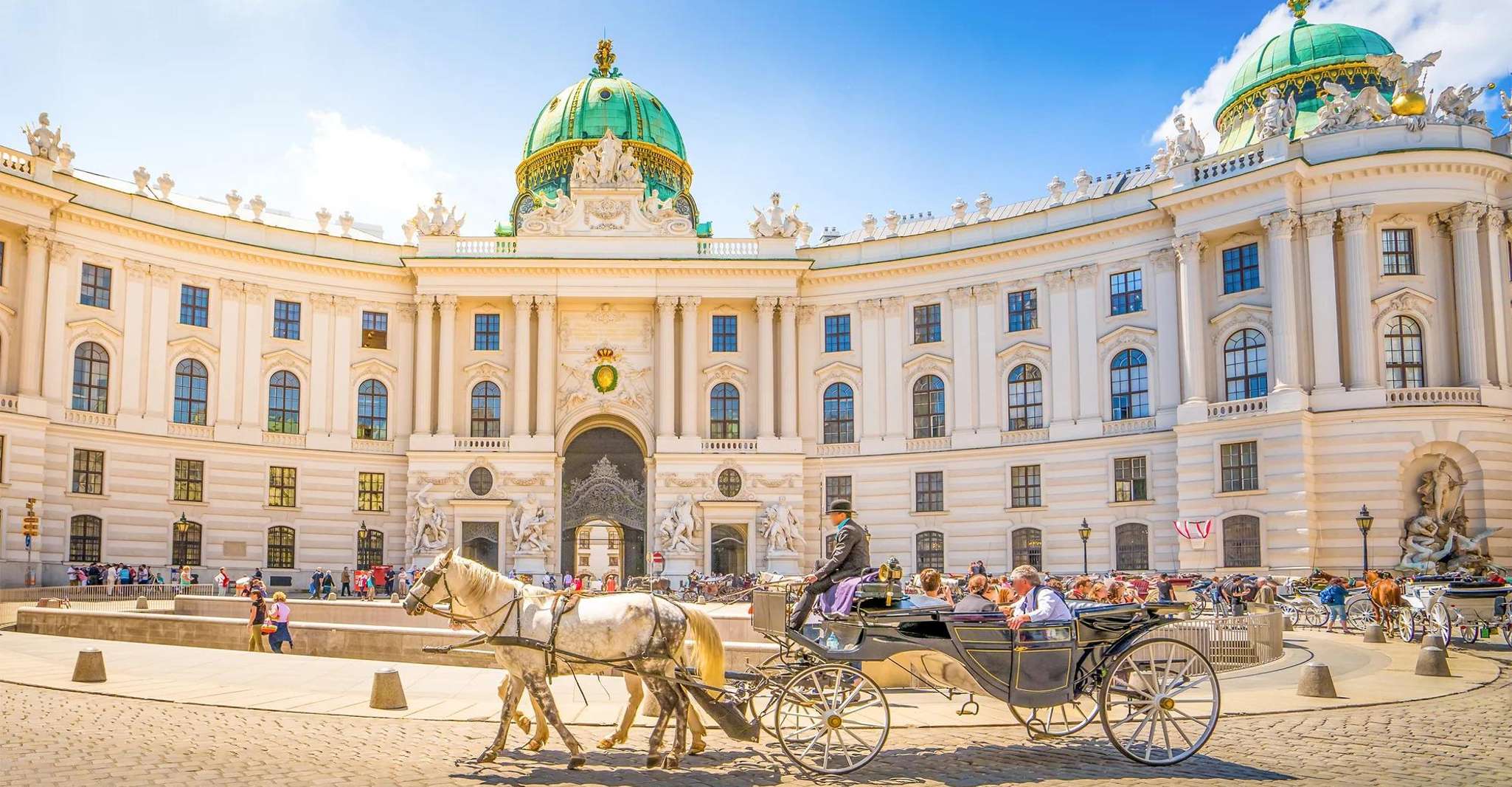 From Budapest: Vienna and Bratislava Day Trip with a Guide