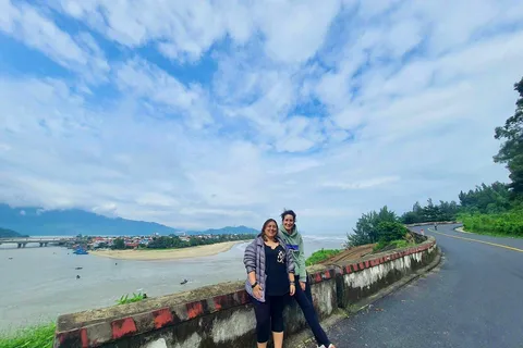 Excursión en furgoneta de Hue a Hoi An con guía en inglés y vistas panorámicas
