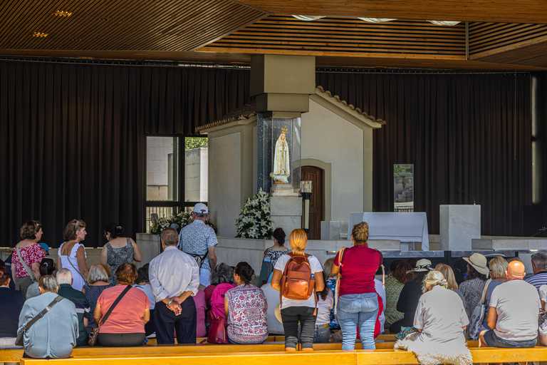 Au départ de Lisbonne : Fátima, Nazaré et Sintra - Visite guidée de 3 villesTour en français